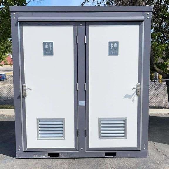 Outdoor Portable Restroom, Mobile Toilet