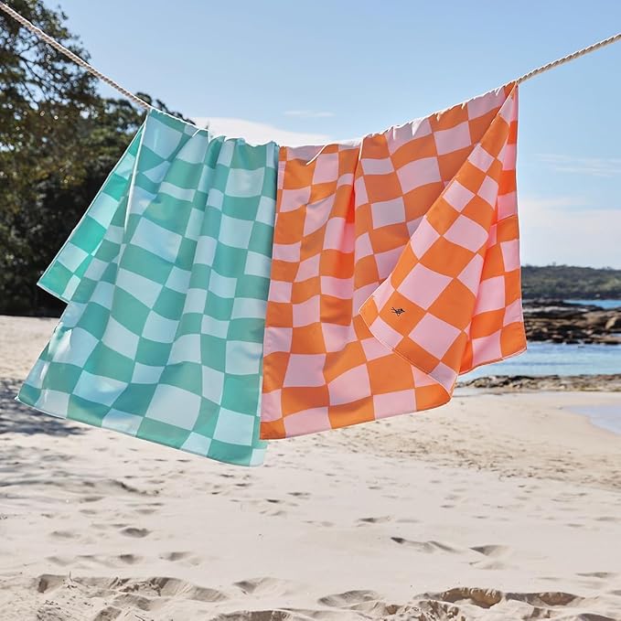 Dock & Bay Beach Towel - Quick Dry, Sand Free - Compact, Lightweight - 100% Recycled - Includes Bag - Groovy Check - Large (160x90cm, 63x35)