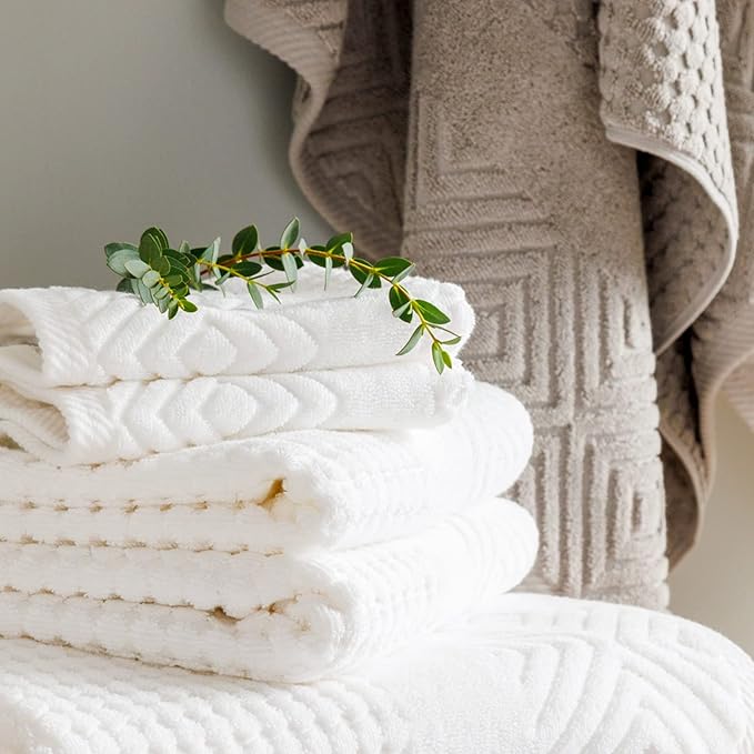 Texere 100% Organic Cotton Diamond Jacquard 700 GSM Luxury Bath Towel Sets - Ultra Soft and Absorbent Hotel and Spa Quality (Diamond, Cream, 2 Bath & 2 Hand Towels)