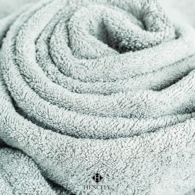 Hencely Premium Bath Towel Set of 4-28x58 Inches - High Absorbency, Quick Drying - 100% Soft Turkish Cotton Towels - Ideal for Home, Bathroom, Hotel, Spa, and Gym - Light Green