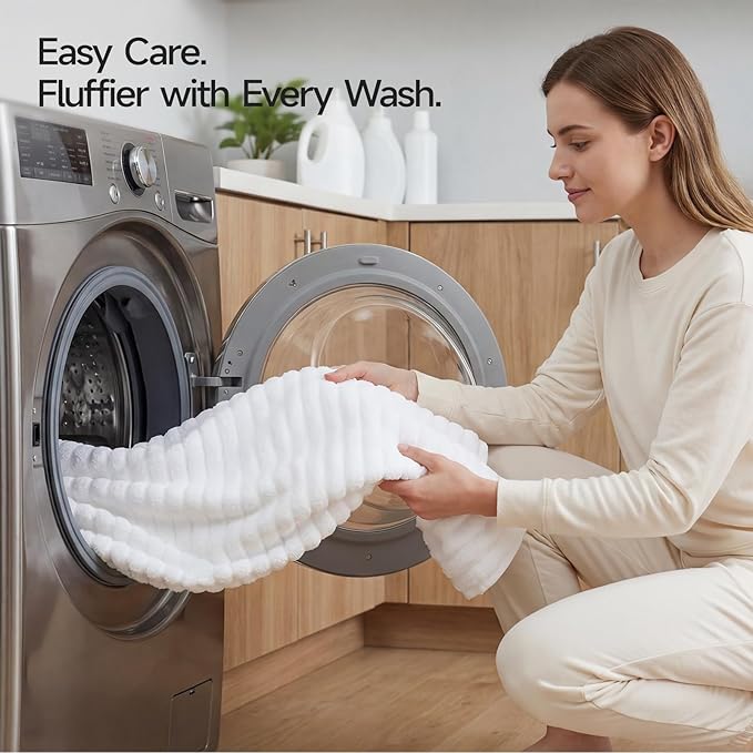 REDKISS 2 Pack Large Bath Towels 31×63 inches, 100% Cotton, Super Soft and Absorbent, Quick-Dry Towels, Perfect for Bathroom,Plush Shower Towels-White