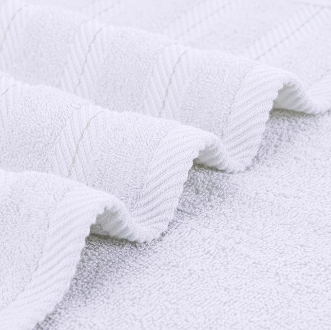 Utopia Towels 4 Pack Premium Extra Large Bath Towels Set, (30 x 60 Inches) 100% Ring Spun Cotton 500GSM, Lightweight and Highly Absorbent Quick Drying Towels, Perfect for Daily Use (White)