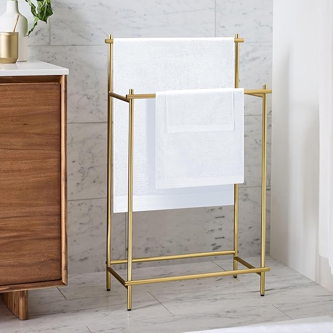 Ultra Soft 3 Pack Cotton Towel Set, Contains a Bath Towels 28x55 inch, a Hand Towels 16x24 inch & a Wash Coths 12x12 inch, Ideal Everyday use, Compact & Lightweight - White, Medium