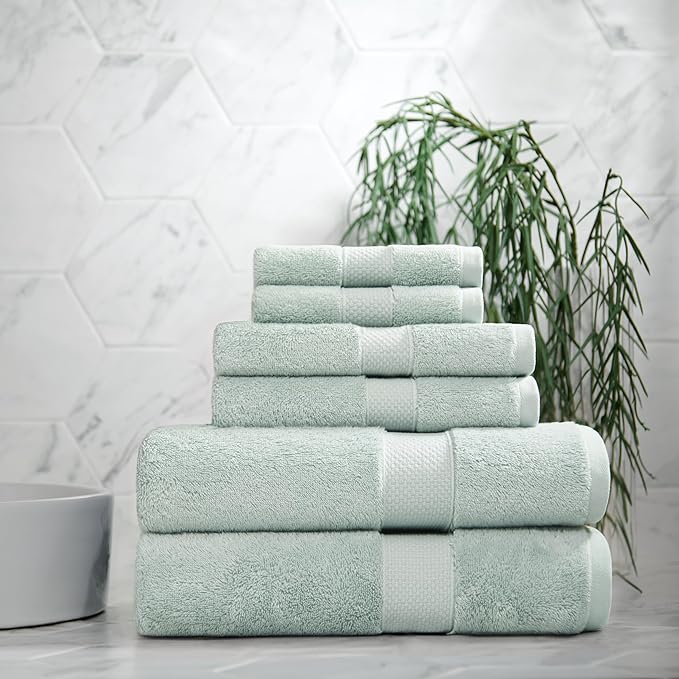 Aston & Arden Egyptian Bath Towels - Pack of 2 - Oversized Ultra Soft Thick & Absorbent, 100% Ringspun Egyptian Cotton Bathroom Towel for Spa, Hotel, 600 GSM, 30 x 54 in, Green
