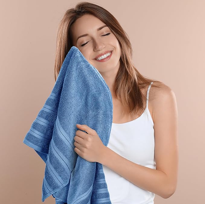 Utopia Towels 4 Pack Premium Extra Large Bath Towels Set, (30 x 60 Inches) 100% Ring Spun Cotton 500GSM, Lightweight and Highly Absorbent Quick Drying Towels, Perfect for Daily Use (Electric Blue)